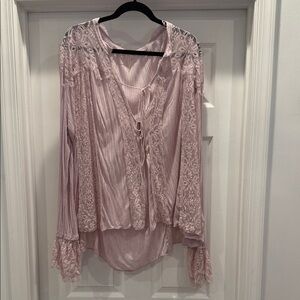 Woven Lace-Trimmed Women's Blouse - Light Mauve
